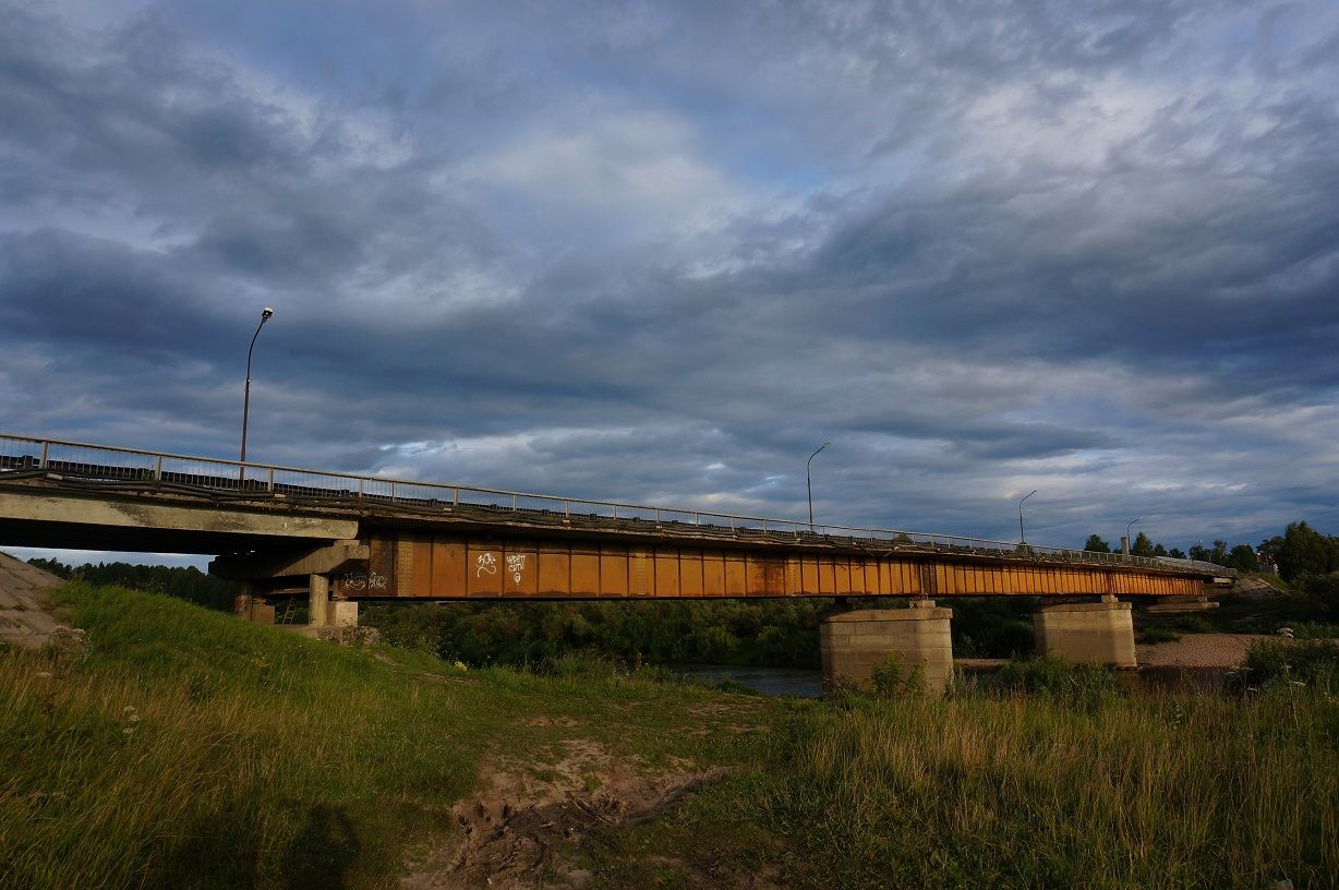 Мост через реку Юг в городе Никольске